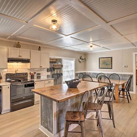 Lakefront Greers Ferry Cabin With Covered Boat Slip! Fairfield Bay Exterior photo